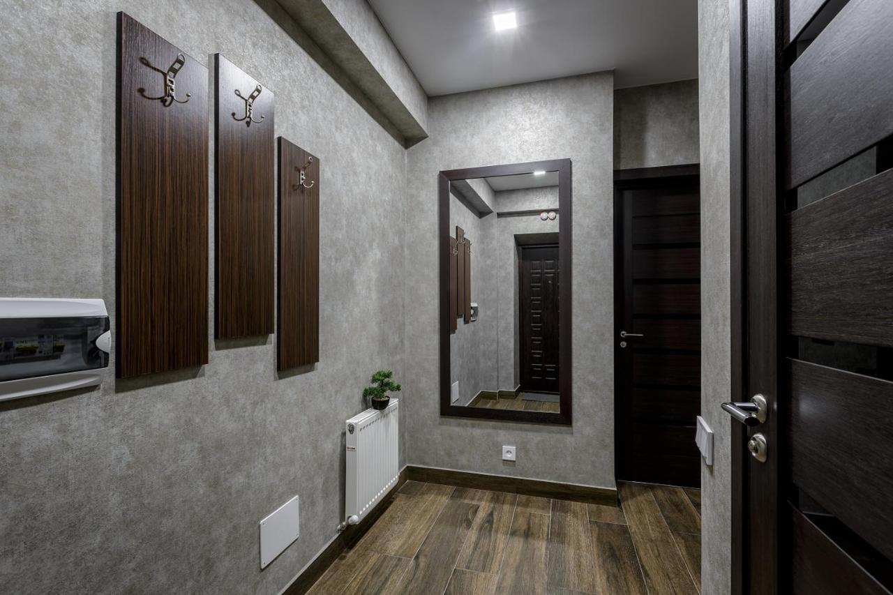 Apartment In The Center! Panoramic Windows! Fireplace! Кишинев Екстериор снимка